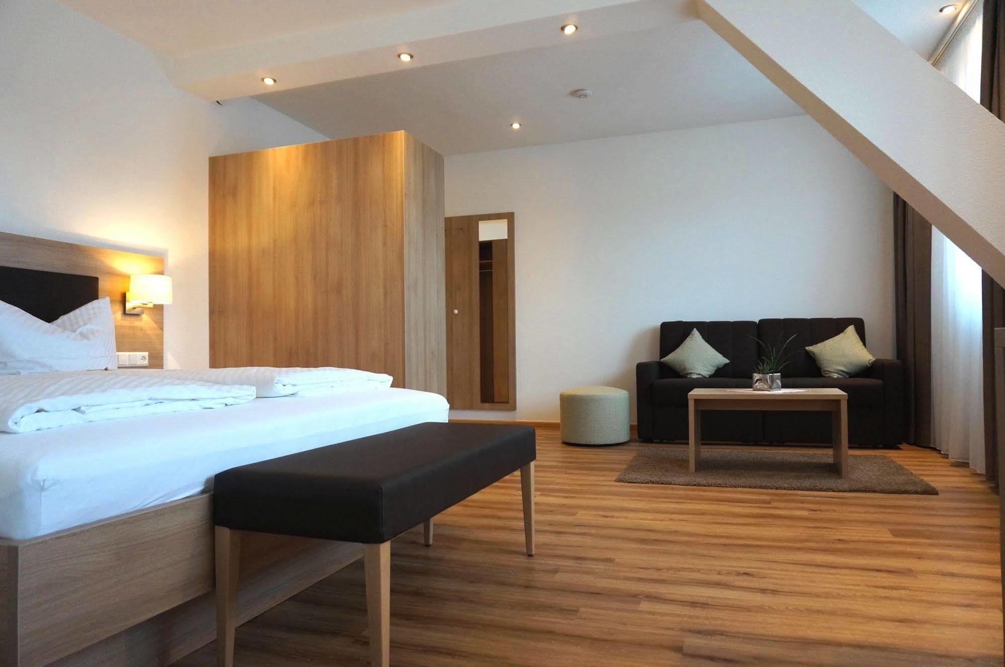 Flair Hotel Gruener Baum Donaueschingen Eksteriør billede